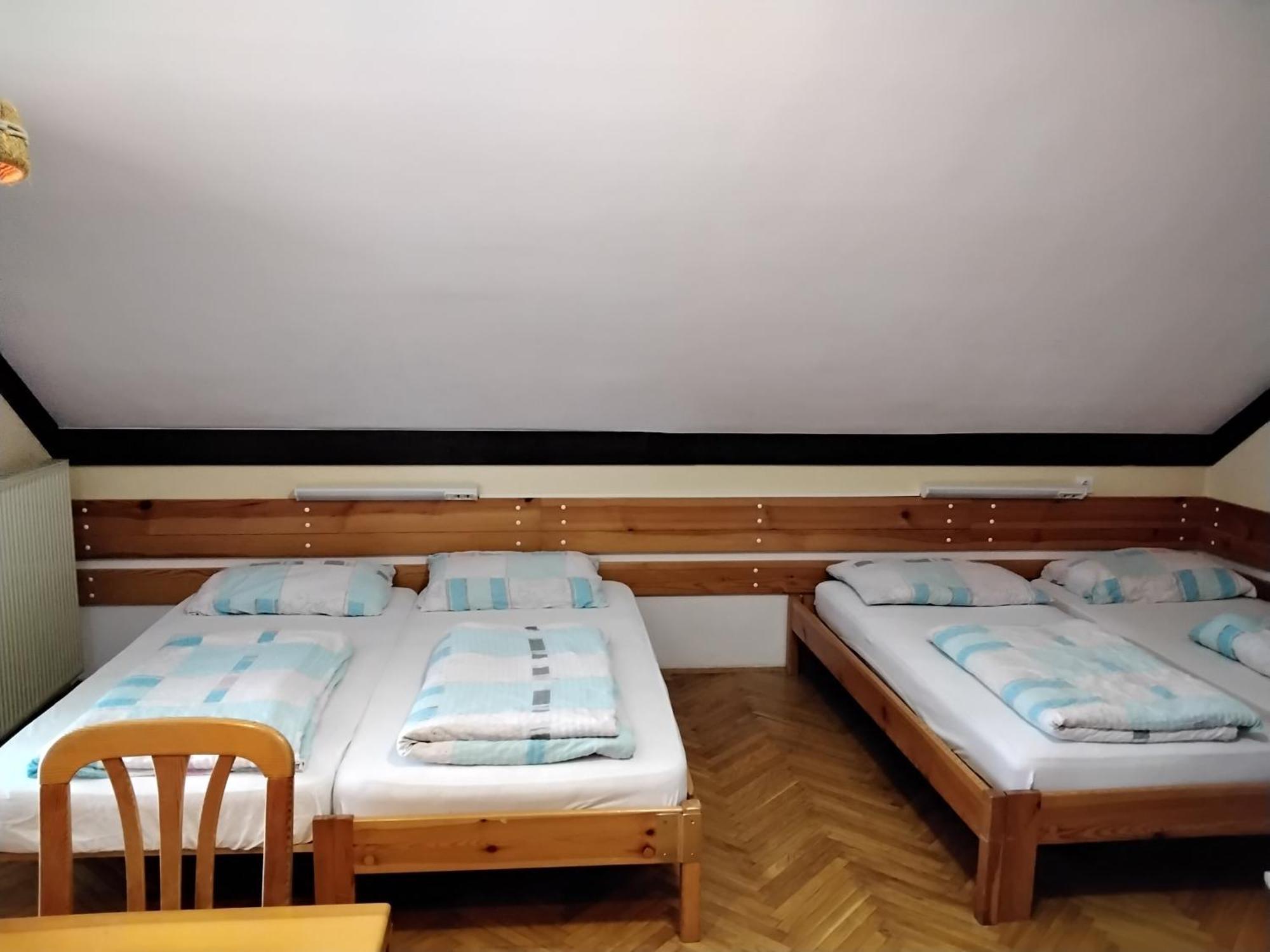 Accommodation And Restaurant Tia Cerklje na Gorenjskem Kültér fotó