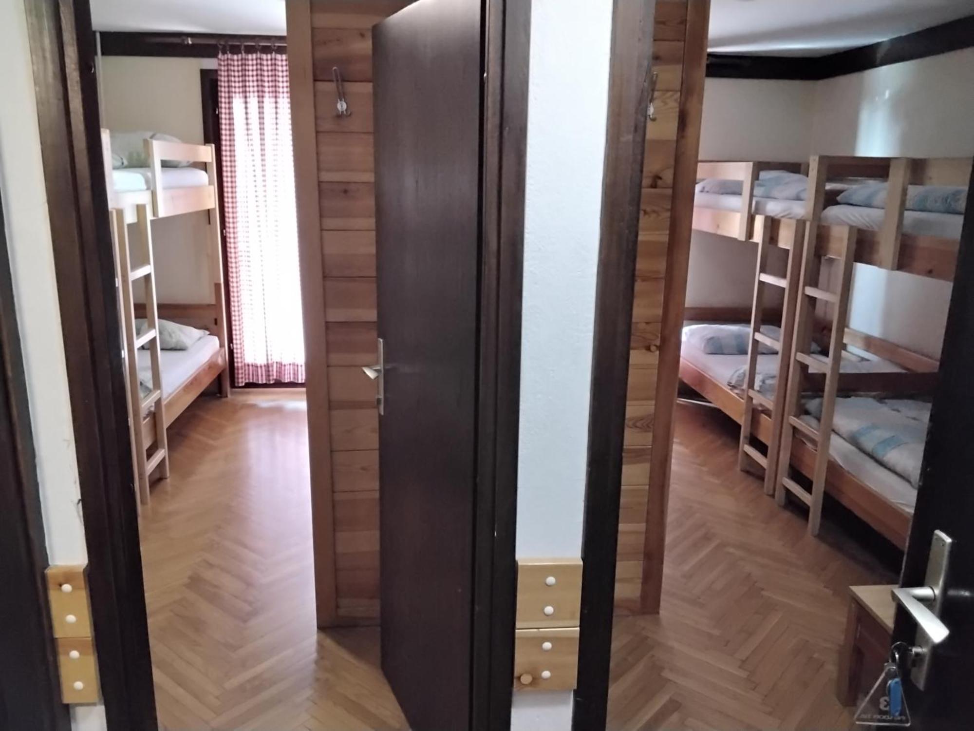 Accommodation And Restaurant Tia Cerklje na Gorenjskem Kültér fotó
